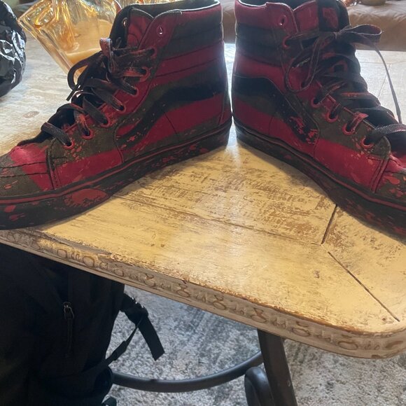 “Vans x Nightmare on Elm Street Sk8‐Hi Freddy Krueger Horror Pack Men’s 9 - Picture 7 of 8